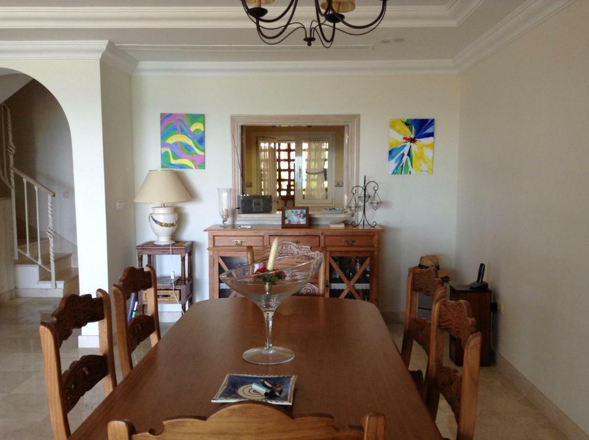Urb Playa Azul 24 Villa Estepona Buitenkant foto