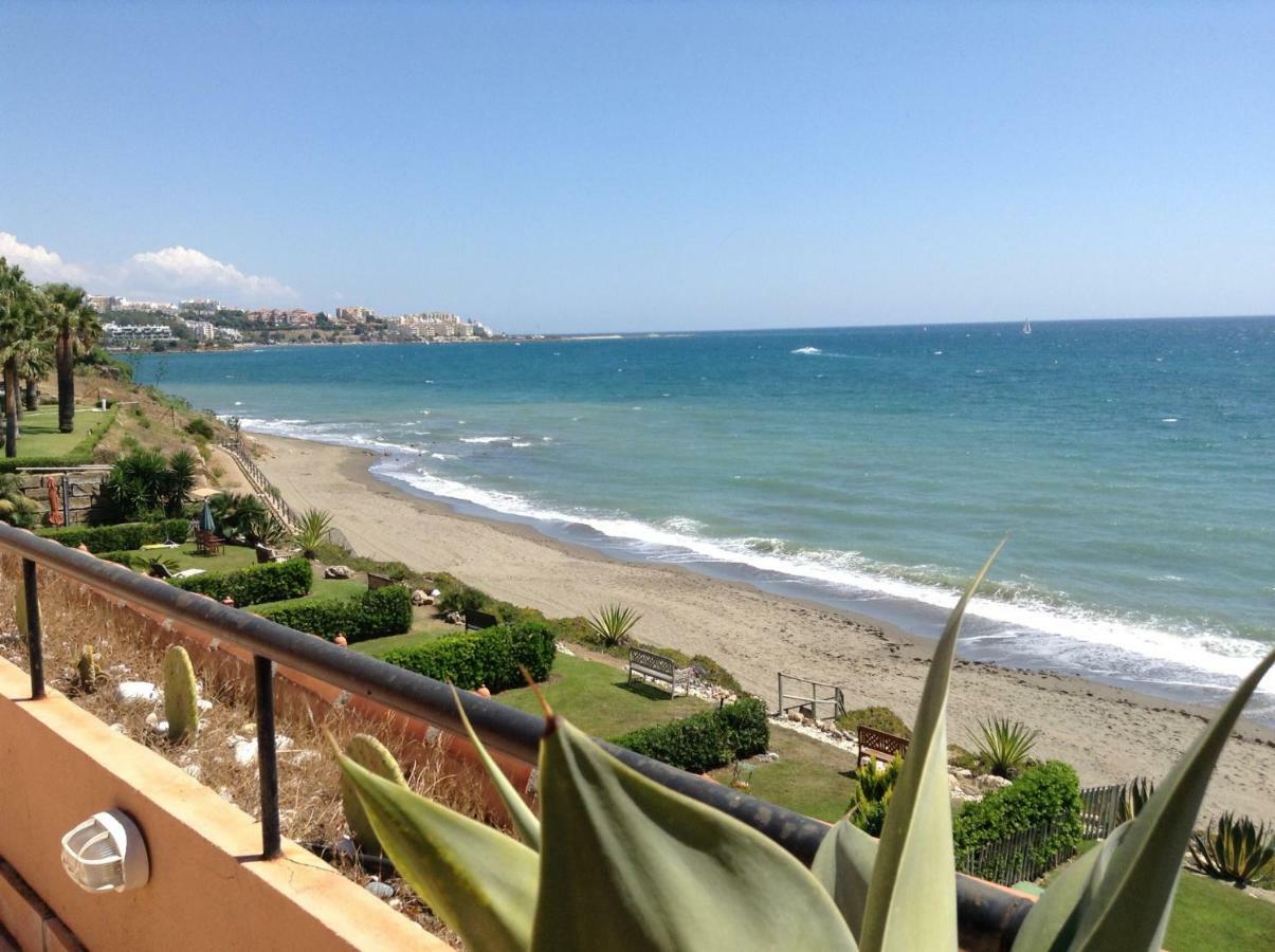 Urb Playa Azul 24 Villa Estepona Buitenkant foto