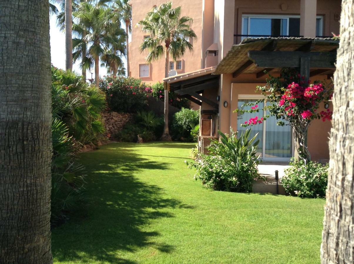 Urb Playa Azul 24 Villa Estepona Buitenkant foto