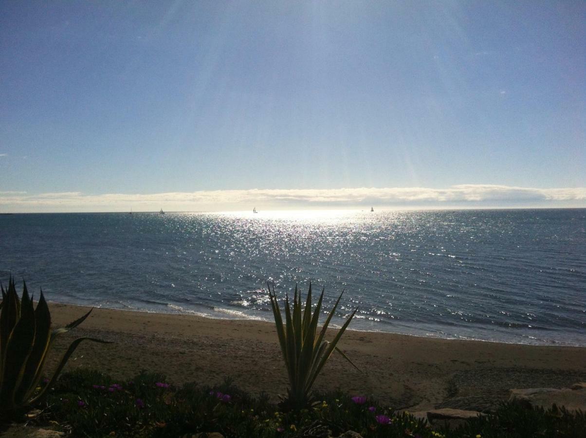 Urb Playa Azul 24 Villa Estepona Buitenkant foto
