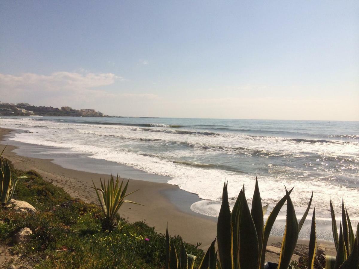 Urb Playa Azul 24 Villa Estepona Buitenkant foto