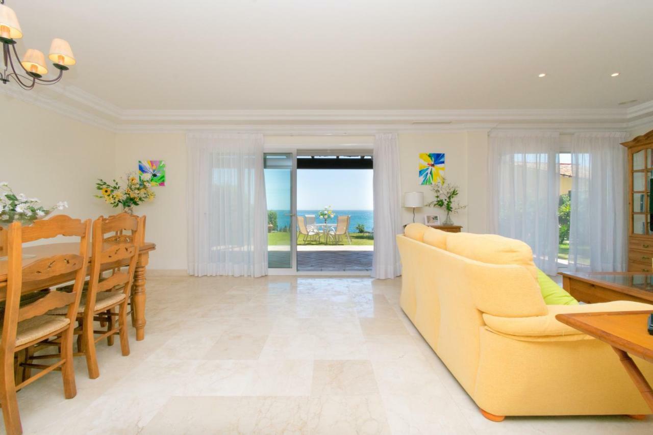 Urb Playa Azul 24 Villa Estepona Buitenkant foto