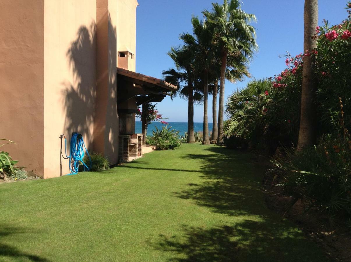 Urb Playa Azul 24 Villa Estepona Buitenkant foto
