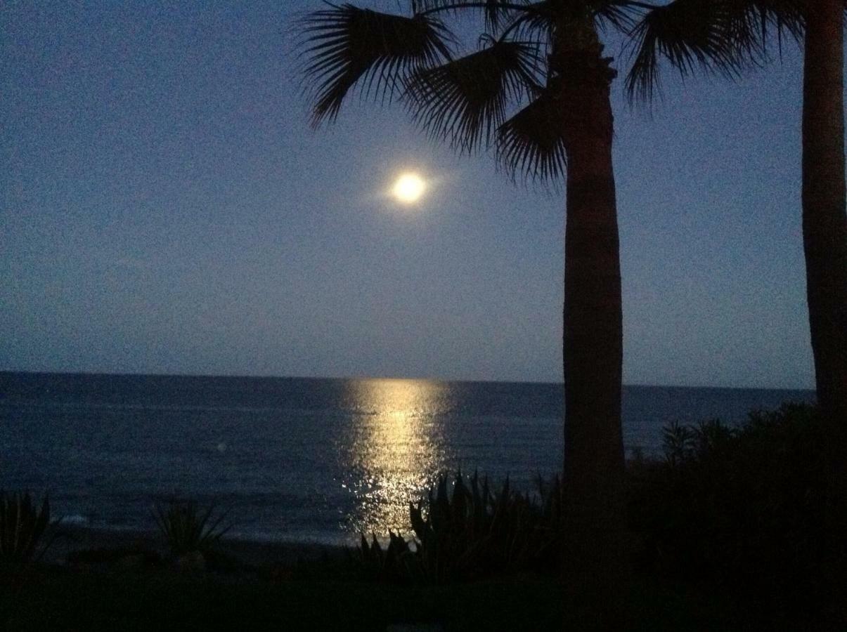 Urb Playa Azul 24 Villa Estepona Buitenkant foto