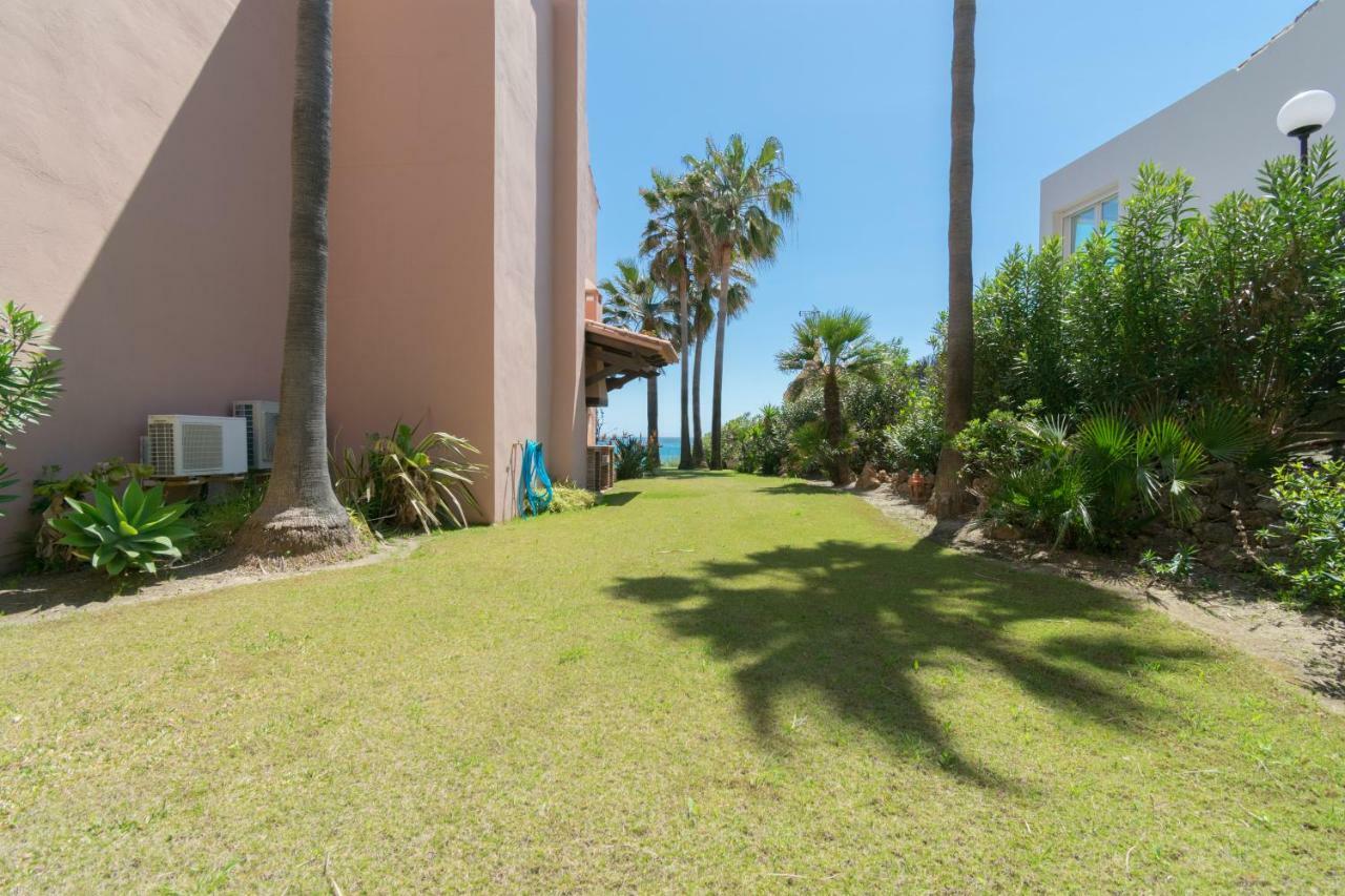 Urb Playa Azul 24 Villa Estepona Buitenkant foto