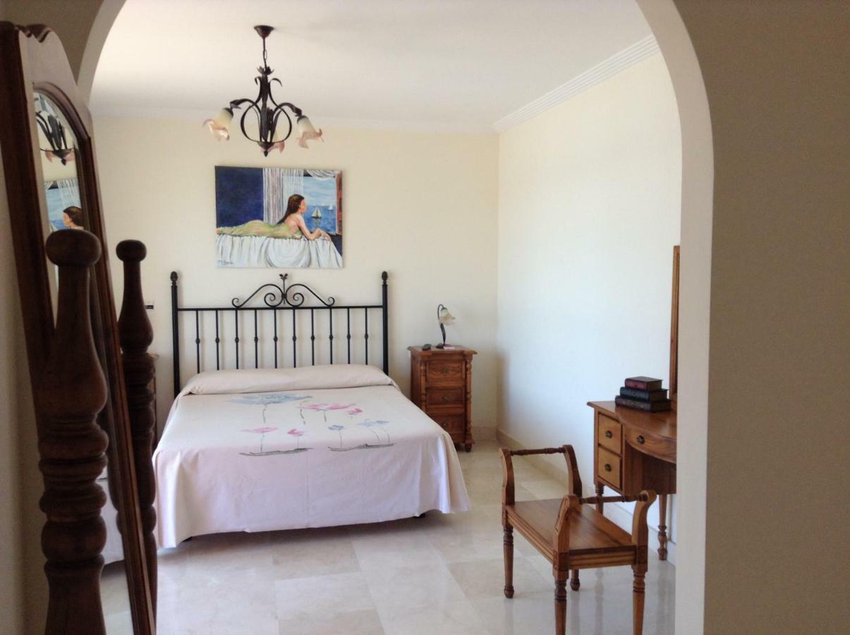 Urb Playa Azul 24 Villa Estepona Buitenkant foto