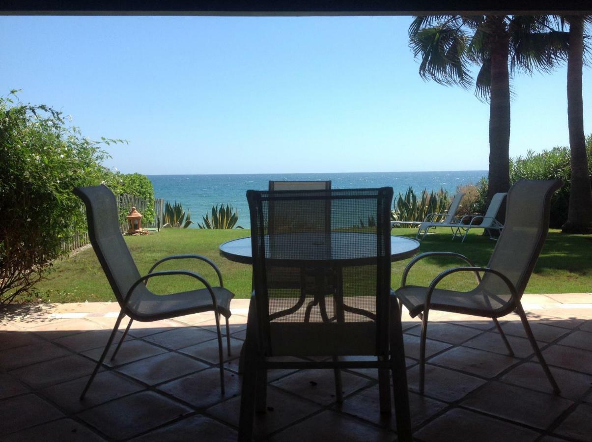 Urb Playa Azul 24 Villa Estepona Buitenkant foto