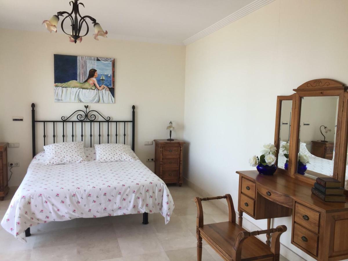 Urb Playa Azul 24 Villa Estepona Buitenkant foto